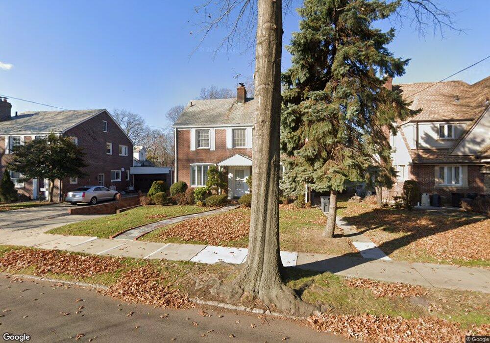 18433 Aberdeen Rd, Jamaica, NY 11432 - photo 1