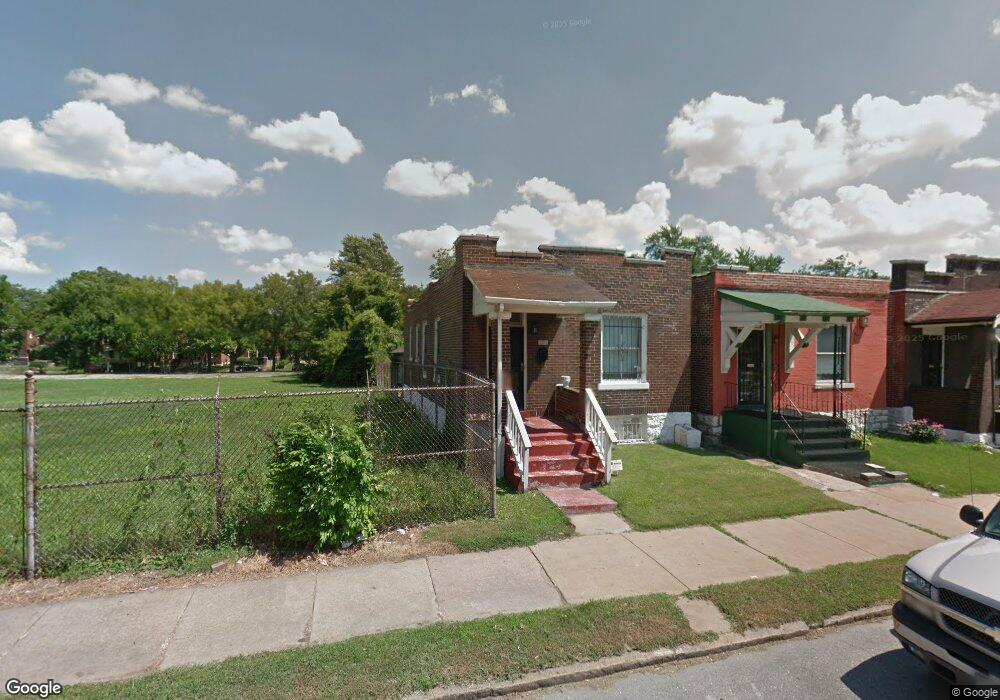 4224 N Newstead Ave, Saint Louis, MO 63115 - photo 1