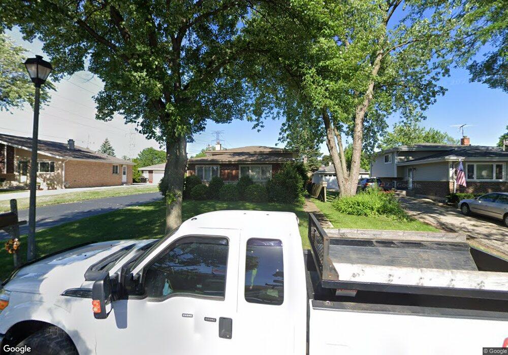 825 N Howard Ave, Elmhurst, IL 60126 - photo 1