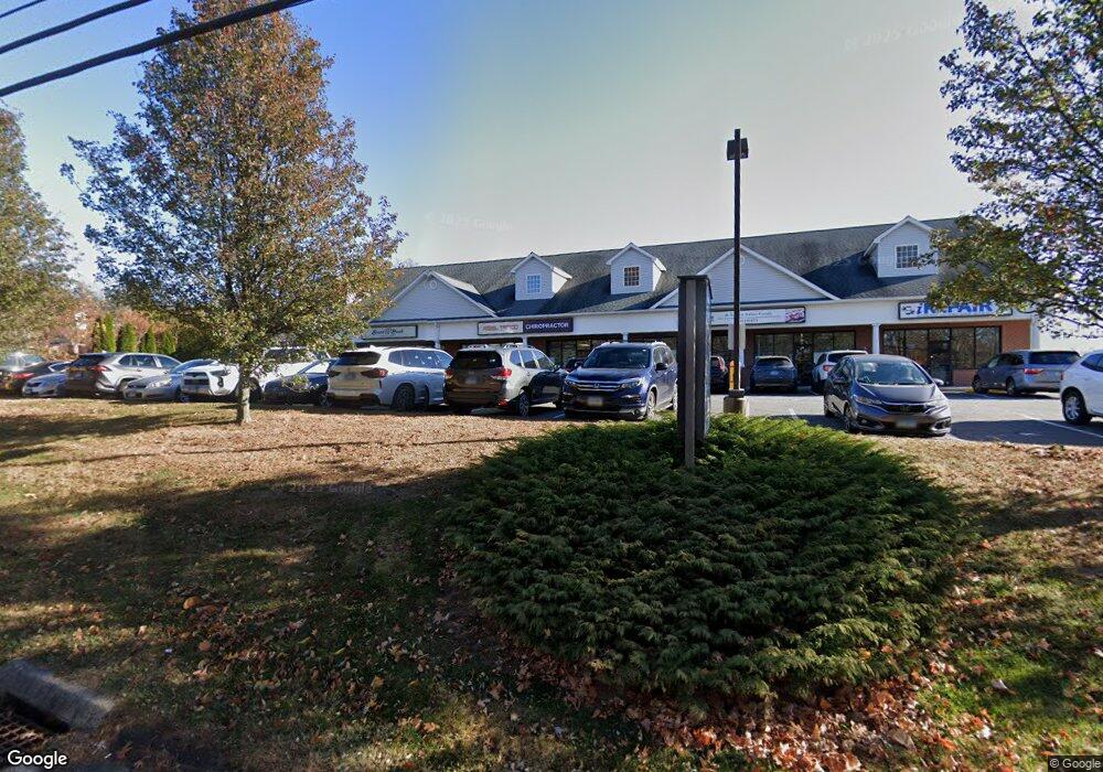 292 Elm St unit 2, Monroe, CT 06468 - photo 1