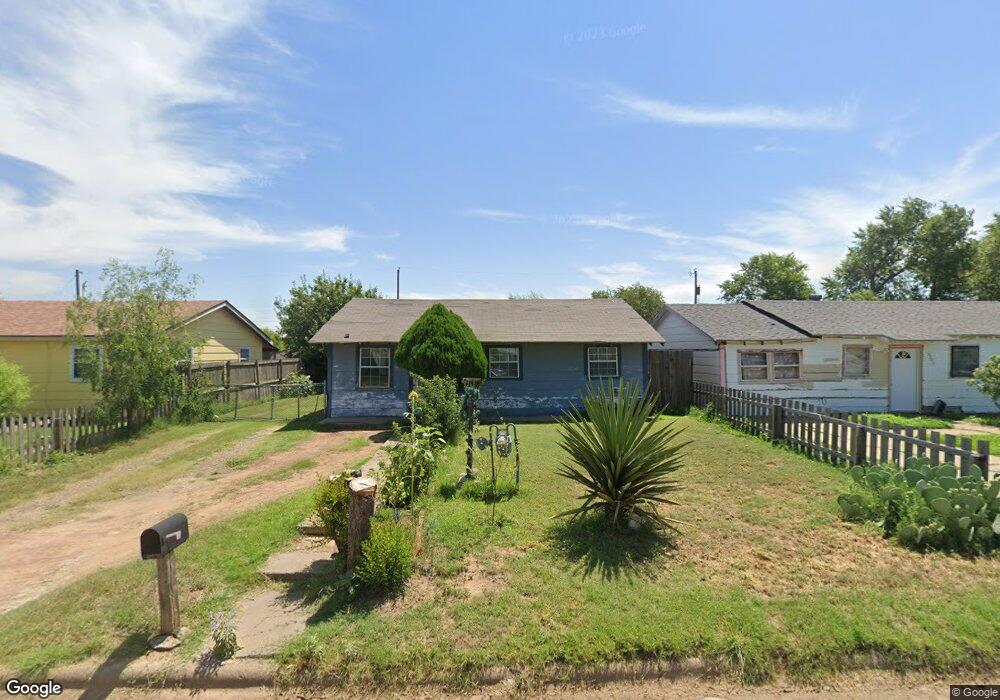 2704 El Paso St, Plainview, TX 79072 - photo 1