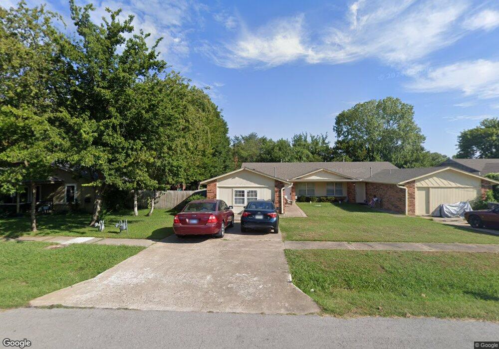 746 W Commercial St, Broken Arrow, OK 74012 - photo 1