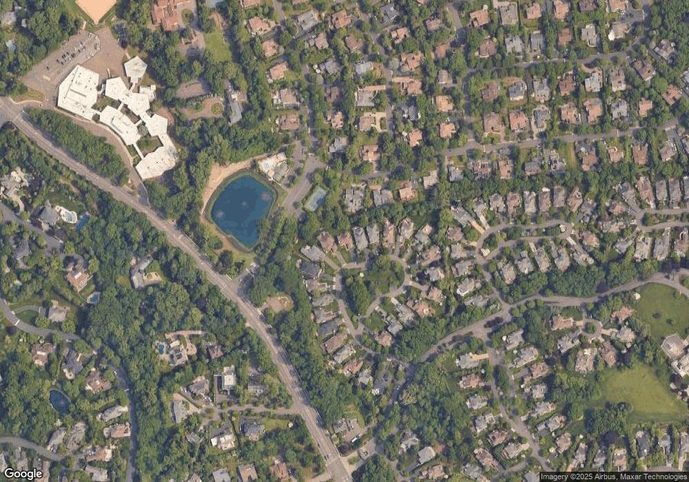 27 Claridge Cir, Manhasset, NY 11030 - photo 1