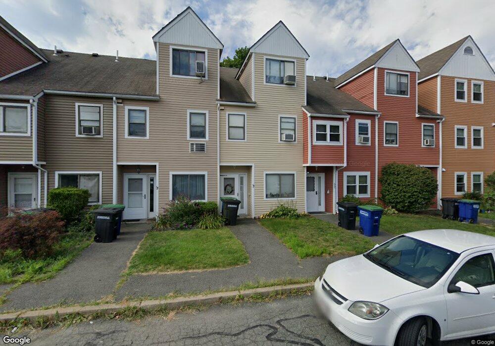 64 Marshall St unit B, Somerville, MA 02145 - photo 1