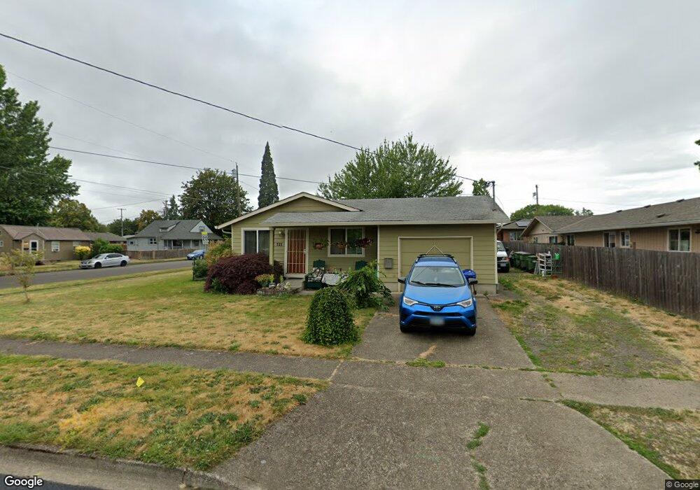 721 S Center St, Newberg, OR 97132 - photo 1