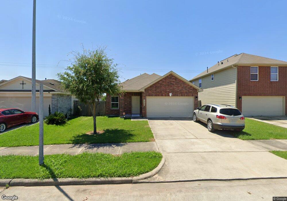 10707 Jordan Heights Dr, Houston, TX 77016 - photo 1