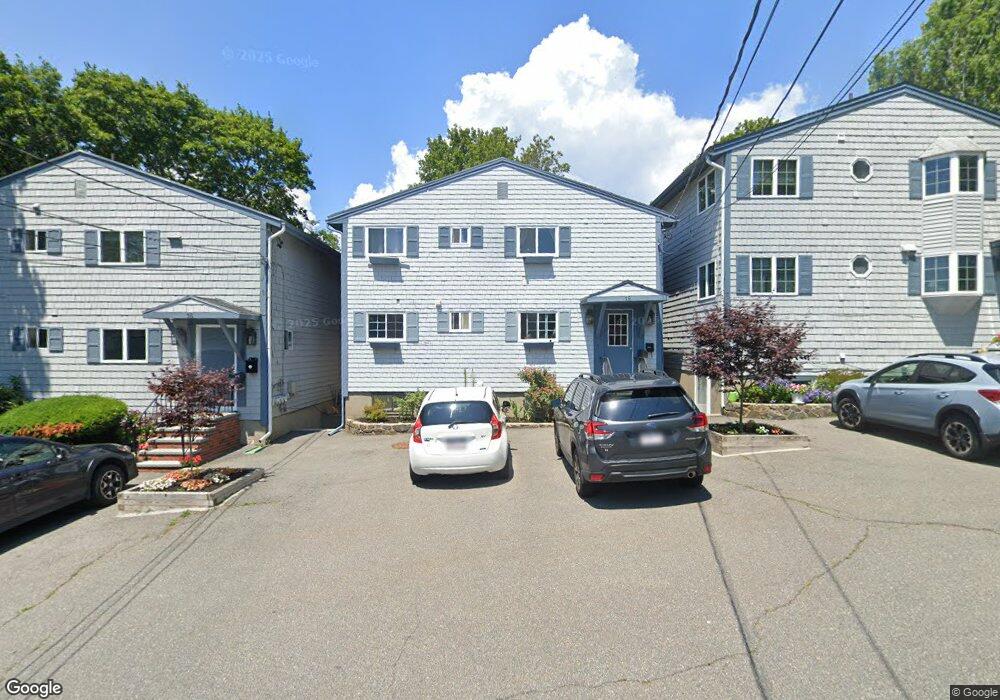 18 Pond St unit 18B, Marblehead, MA 01945 - photo 1