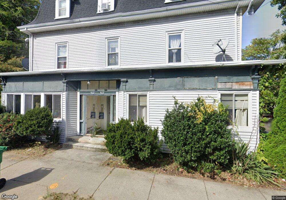 417 Auburn St unit 3, Auburndale, MA 02466 - photo 1