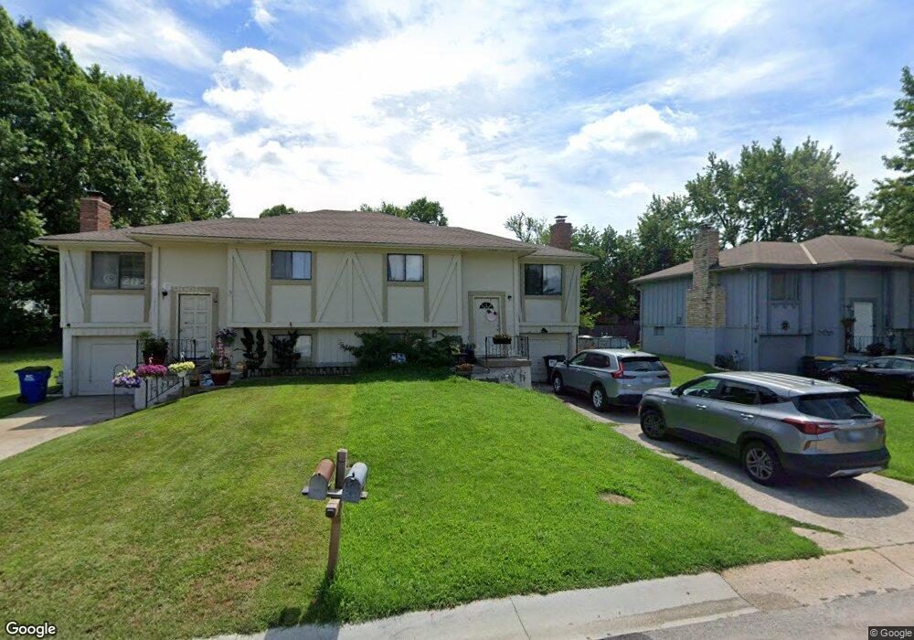 6017 Bradshaw St, Shawnee, KS 66216 - photo 1