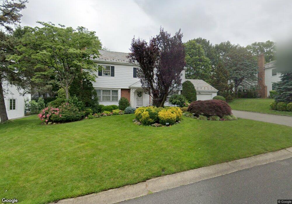 159 Whistler Rd, Manhasset, NY 11030 - photo 1