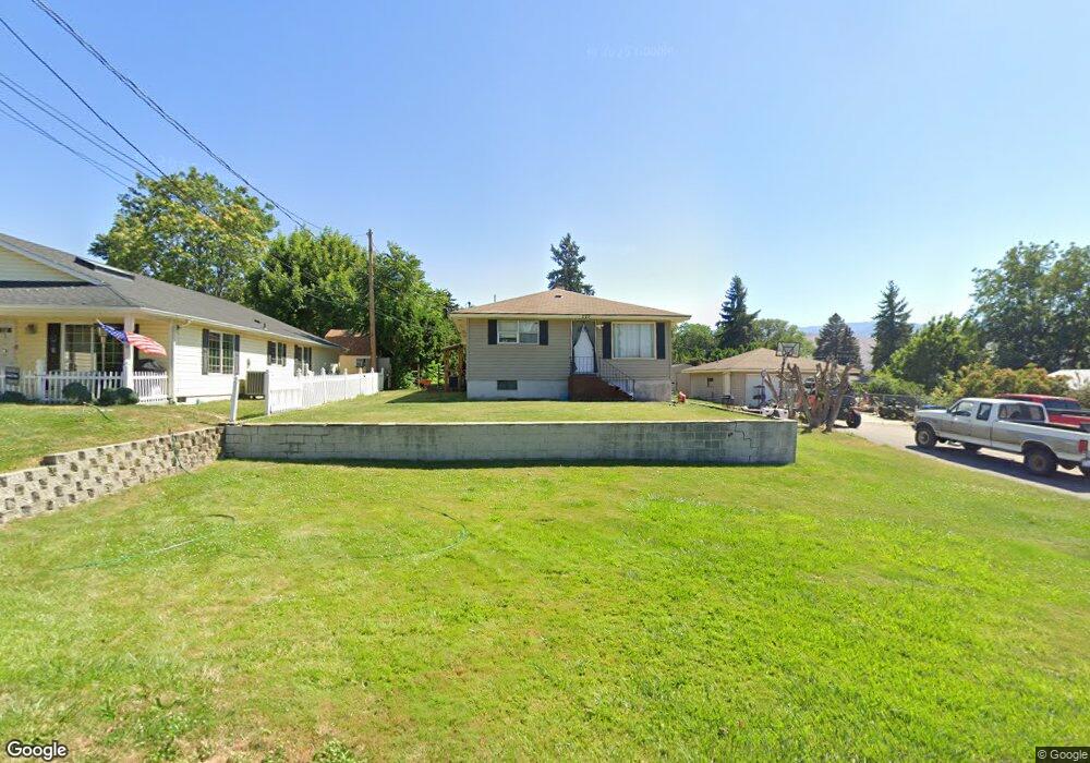 223 13th St NE, East Wenatchee, WA 98802 - photo 1