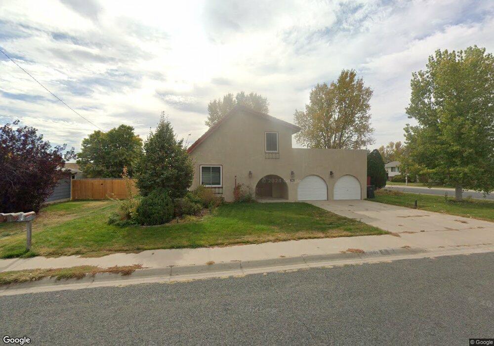 1902 Cheyenne Dr, Scottsbluff, NE 69361 - photo 1