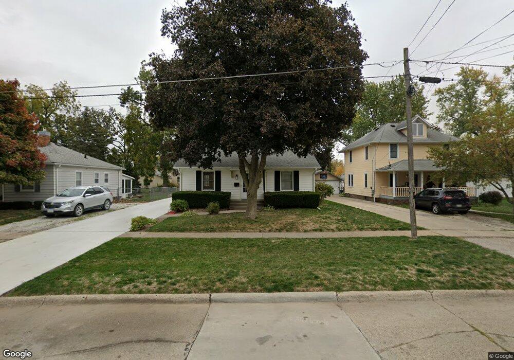 910 W 5th St S, Newton, IA 50208 - photo 1