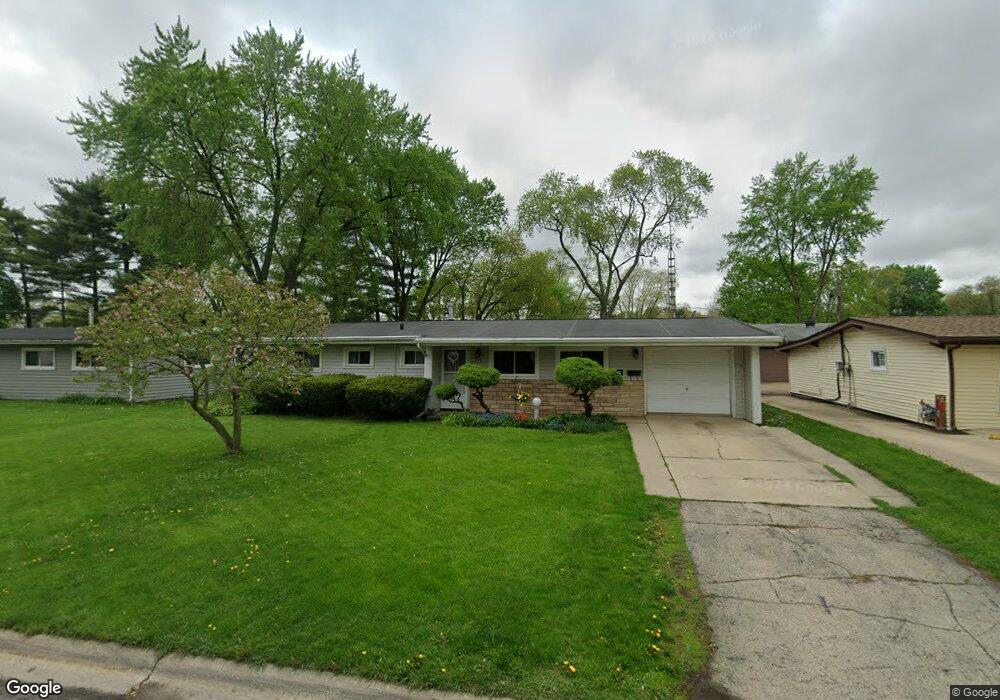 772 N Elmwood Dr, Aurora, IL 60506 - photo 1
