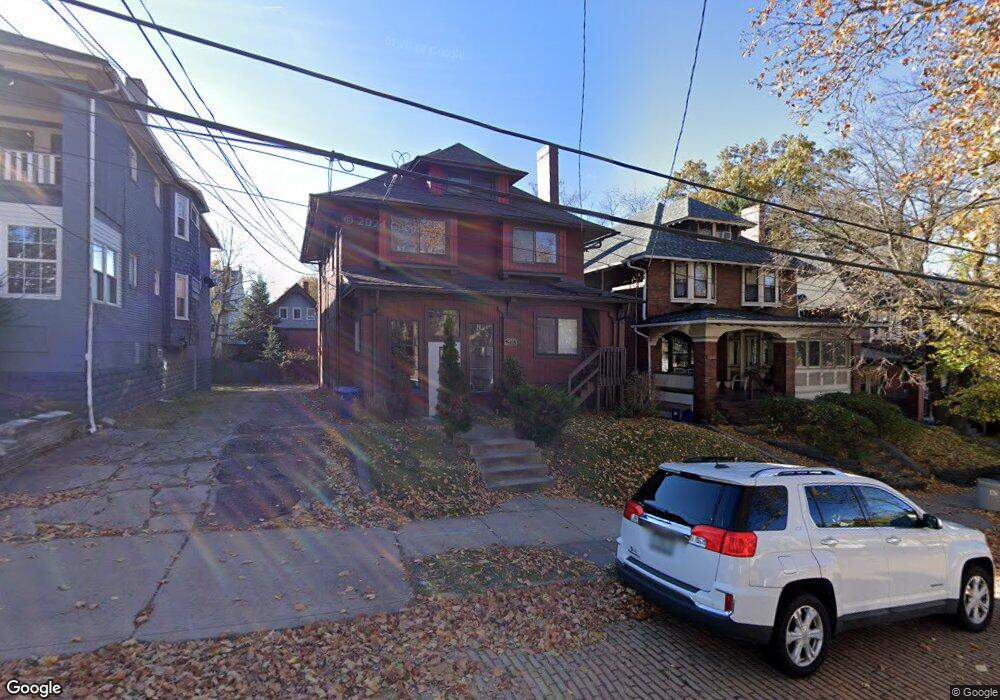 5832 Phillips Ave unit 3, Pittsburgh, PA 15217 - photo 1