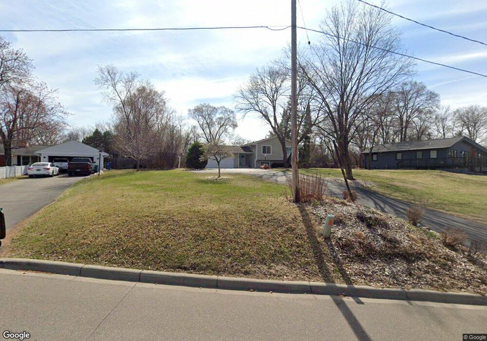 3237 3237 Shores Blvd, Minnetonka, MN 55391 - photo 1