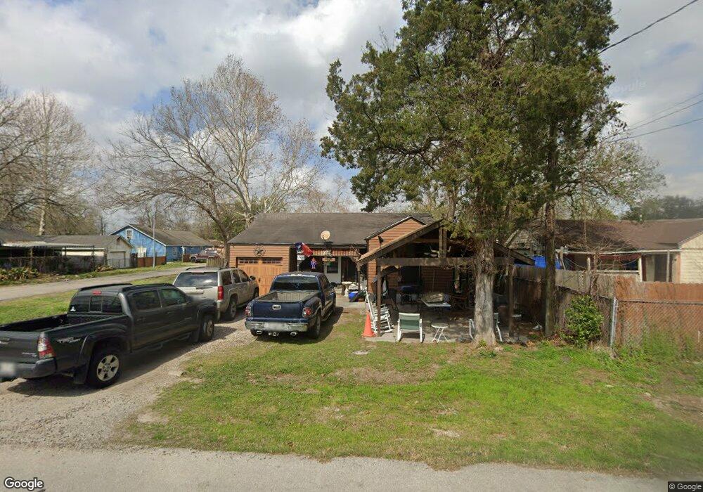 201 Fichter St, Houston, TX 77022 - photo 1