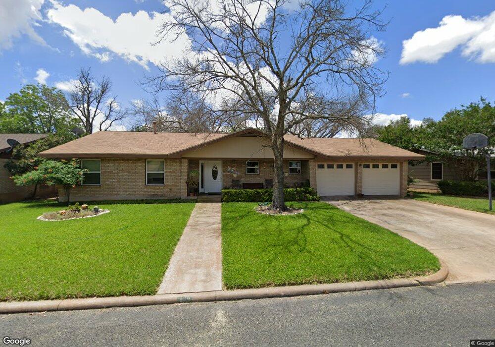 109 Glenmoor Dr, Fredericksburg, TX 78624 - photo 1