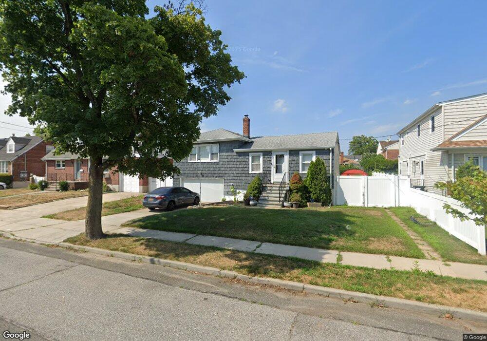 906 Third Ave, Franklin Square, NY 11010 - photo 1