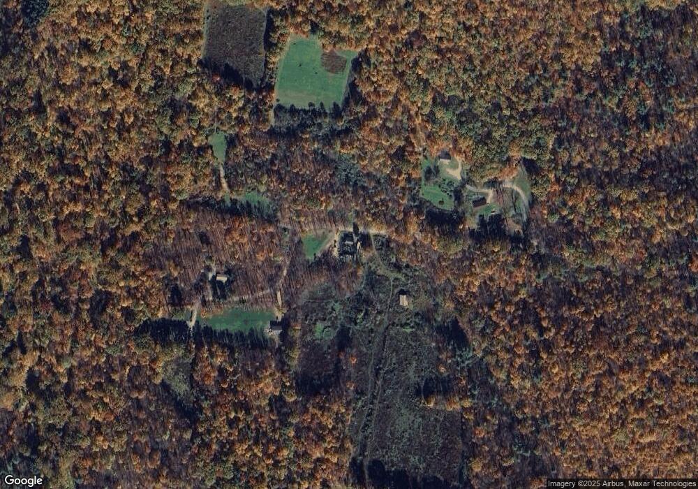 1035 White Oaks Rd, Pownal, VT 05261 - photo 1