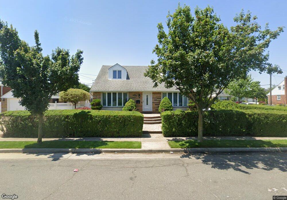 3 Jay Ct, Mineola, NY 11501 - photo 1