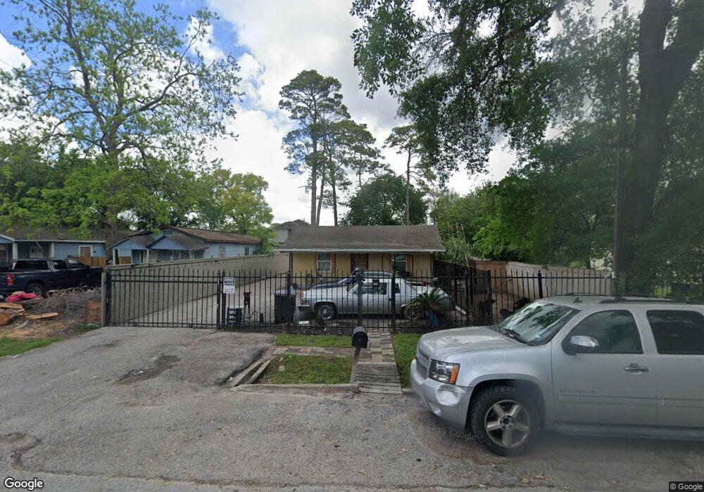 1217 Norham St, Houston, TX 77022 - photo 1