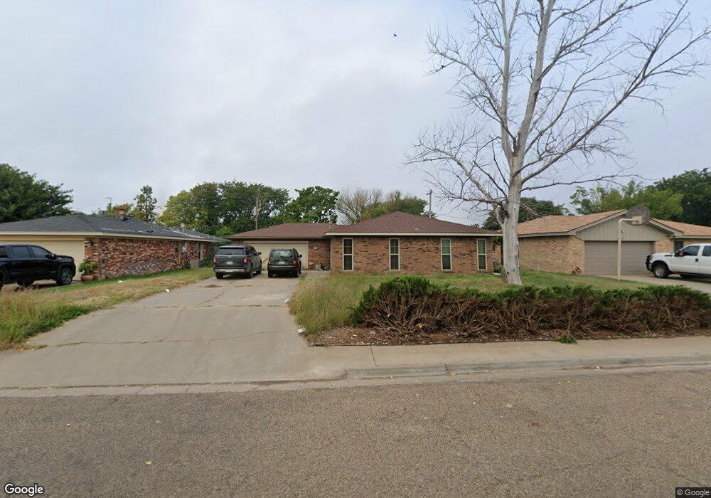 615 Bailey Ave, Dumas, TX 79029 - photo 1