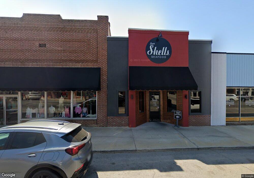 317 Peterson Ave S, Douglas, GA 31533 - photo 1