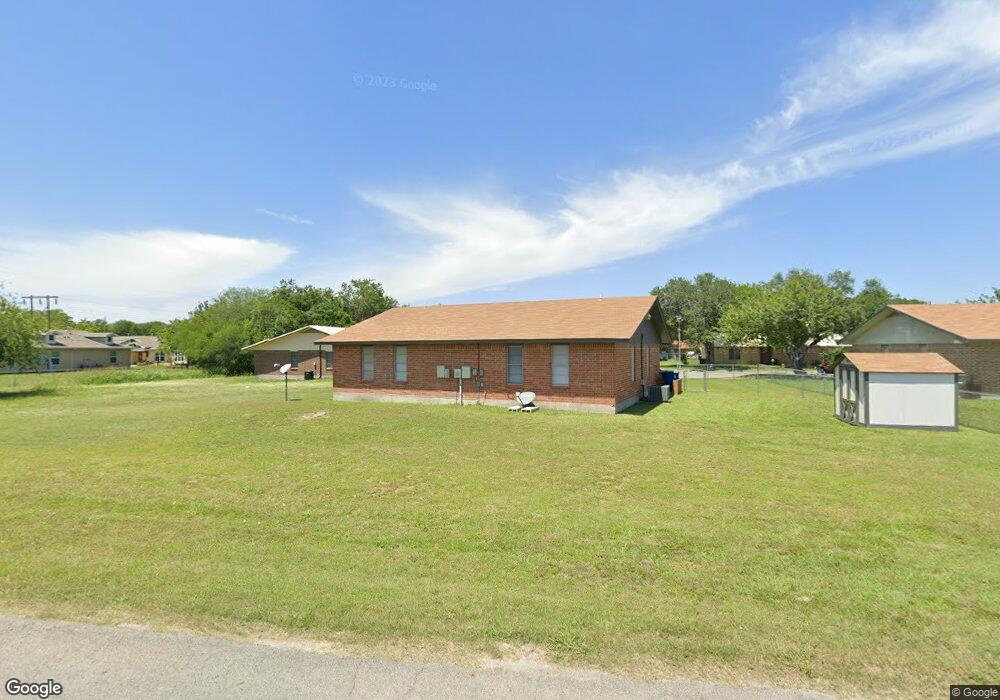 1200 Fairview Dr, Beeville, TX 78102 - photo 1