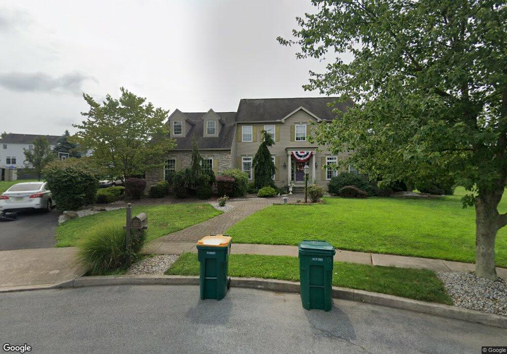 9 Cog Cir, Easton, PA 18045 - photo 1