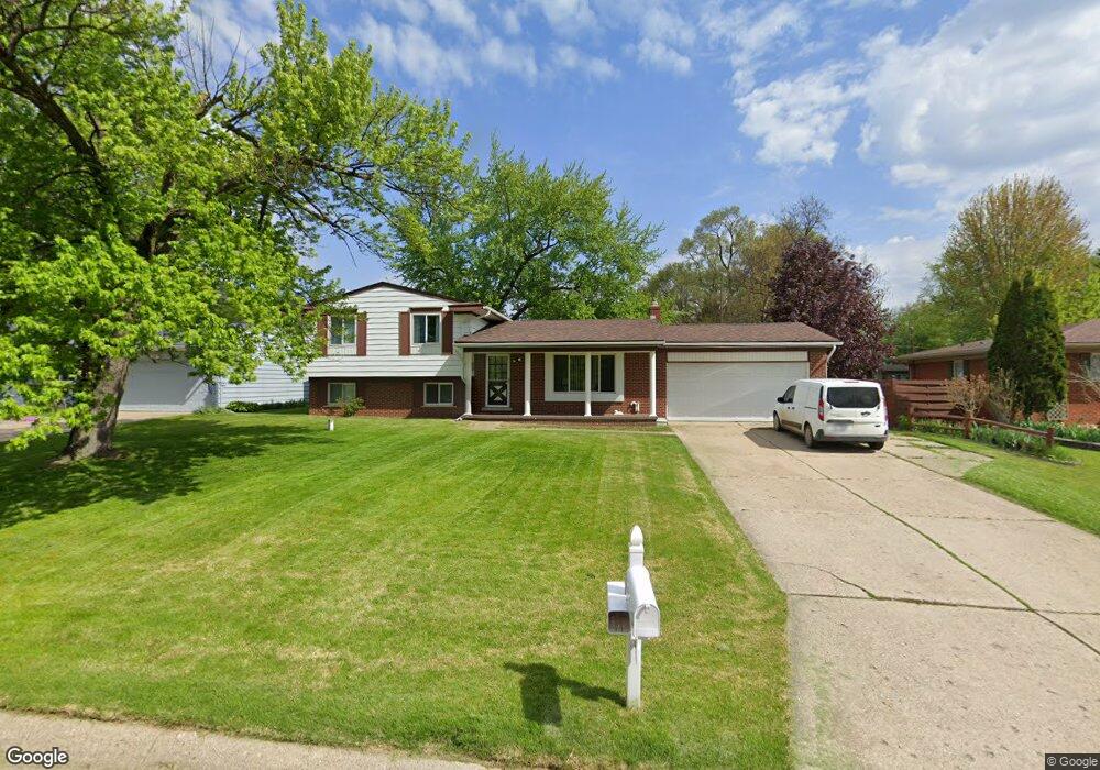1164 Highgate Dr, Flint, MI 48507 - photo 1