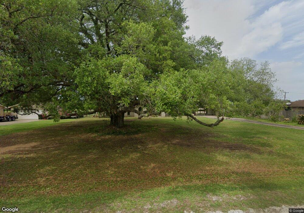 286 Brazos Dr, Bay City, TX 77414 - photo 1