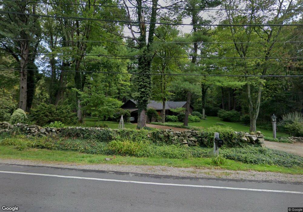 22 Mammoth Rd, Londonderry, NH 03053 - photo 1