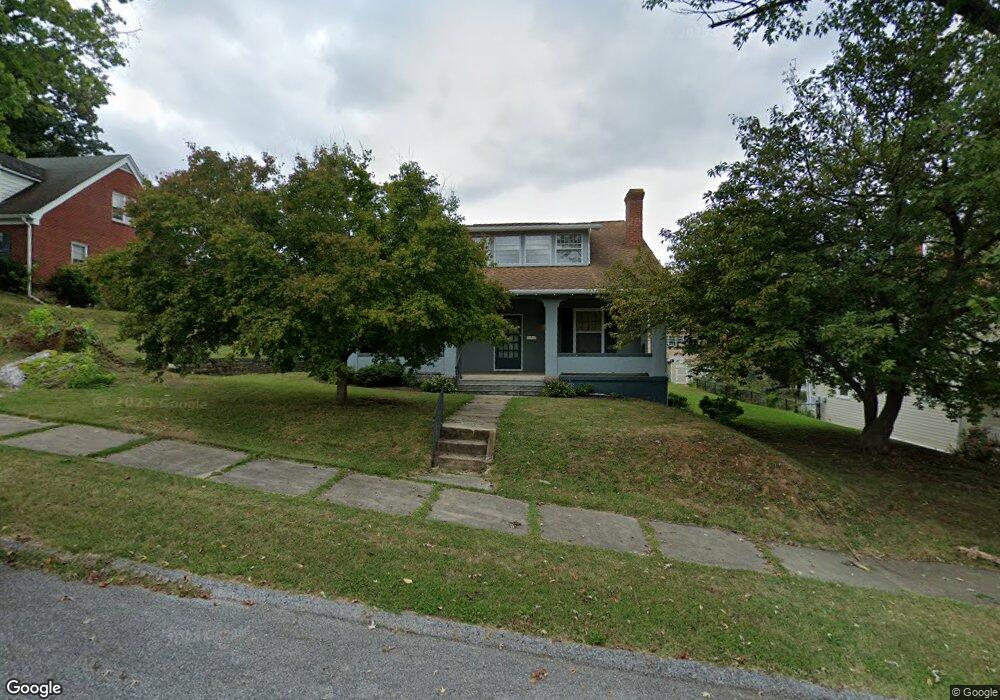 329 Walnut Ave, Waynesboro, VA 22980 - photo 1