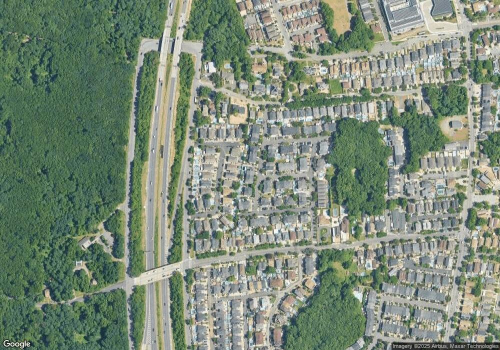 23 Red Cedar Ln, Staten Island, NY 10309 - photo 1