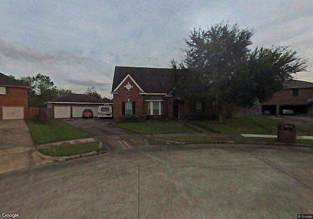 2401 Daytona Ct, Friendswood, TX 77546 - photo 1