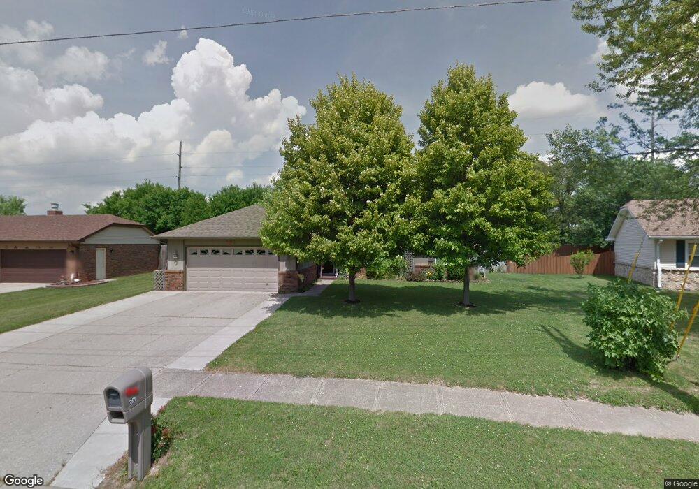 261 Center St, Whiteland, IN 46184 - photo 1