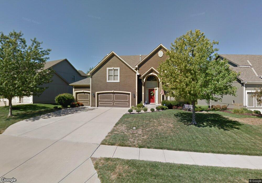 4508 Aminda St, Shawnee, KS 66226 - photo 1