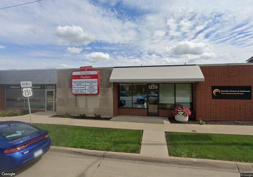 1233 1st Ave SE unit D, Cedar Rapids, IA 52402 - photo 1