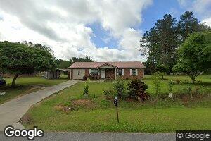 359 Oak Ln, Moultrie, GA 31768
