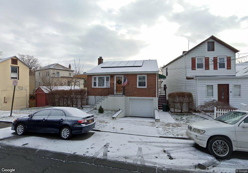 44 Aqueduct Ave, Yonkers, NY 10704 - photo 1