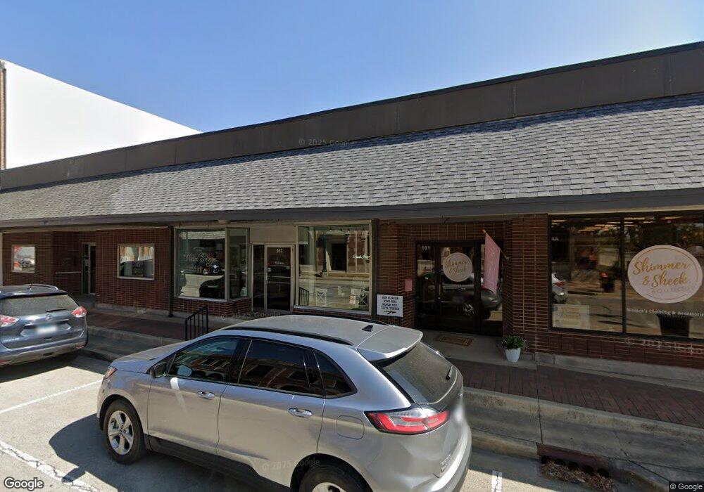 101 N Main St, Tuscola, IL 61953 - photo 1