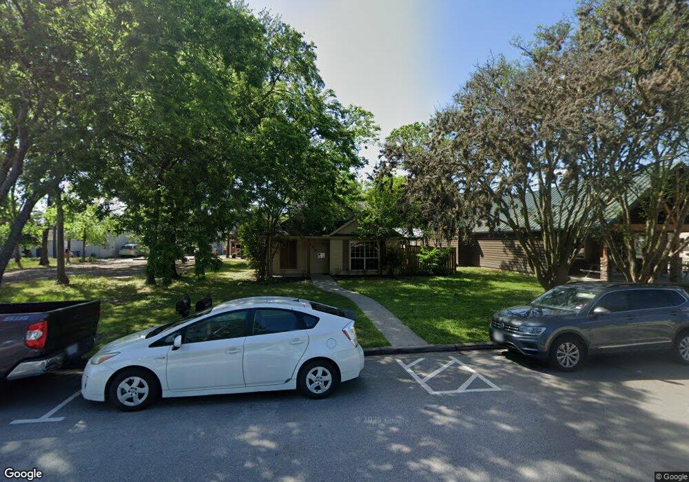 409 1/2 Commerce St, Tomball, TX 77375 - photo 1