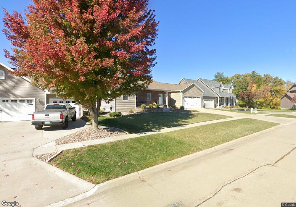 1009 W 16 St S, Newton, IA 50208 - photo 1