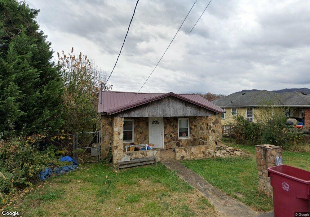 208 Young St, Johnson City, TN 37601 - photo 1