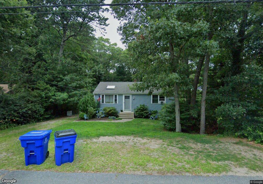 69 Thom Ave, Buzzards Bay, MA 02532 - photo 1