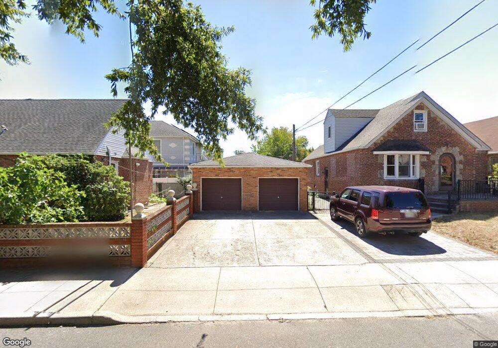 25420 82nd Dr, Glen Oaks, NY 11004 - photo 1