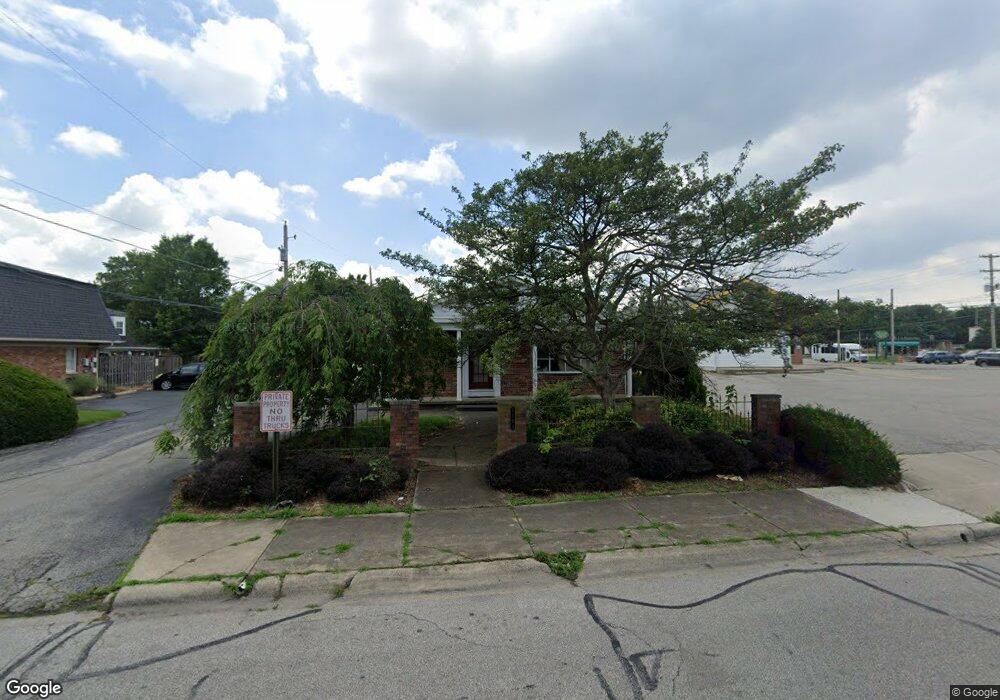 1101 Folkestone Rd, Columbus, OH 43220 - photo 1