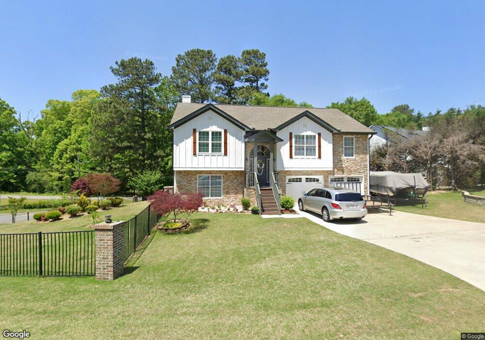 132 Williamsburg Way, Winder, GA 30680 - photo 1