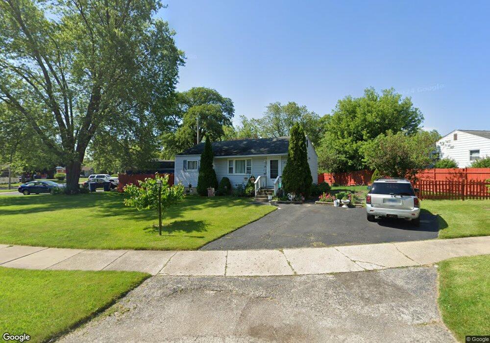 2311 Dakota Rd, Waukegan, IL 60087 - photo 1